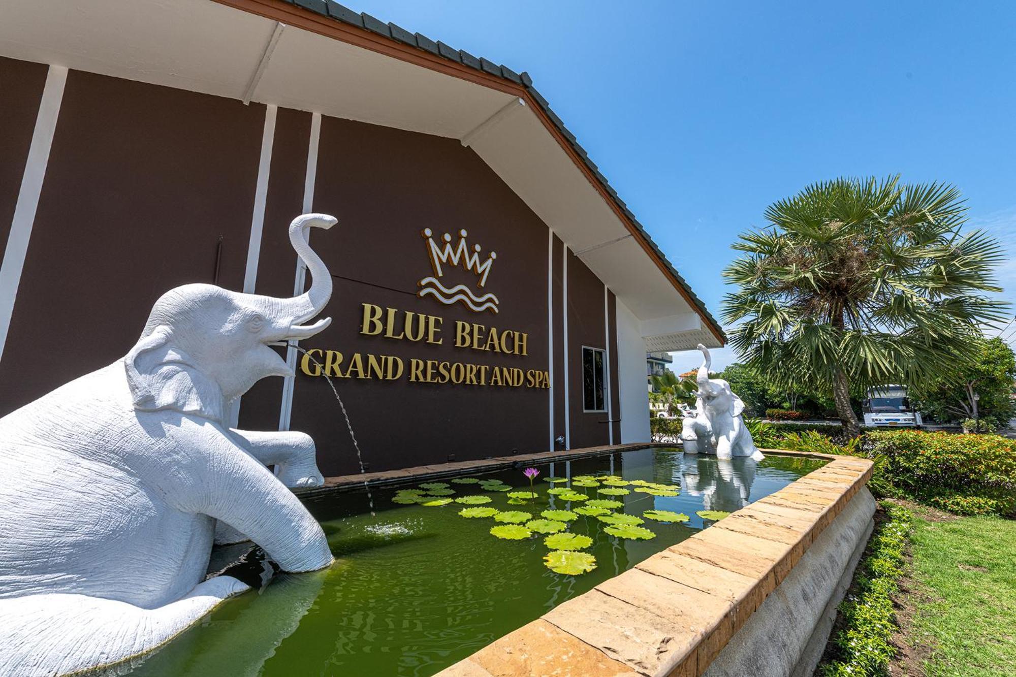 Blue Beach Grand Resort And Spa In Chalong Phuket By Dayuu Ban Saiyuan Esterno foto