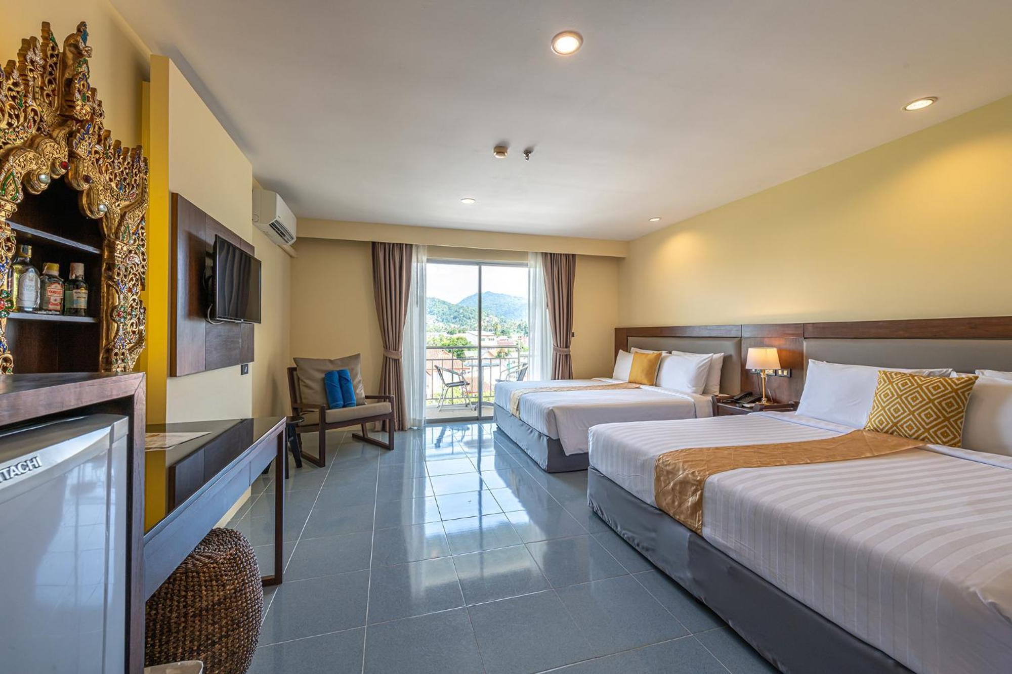 Blue Beach Grand Resort And Spa In Chalong Phuket By Dayuu Ban Saiyuan Esterno foto