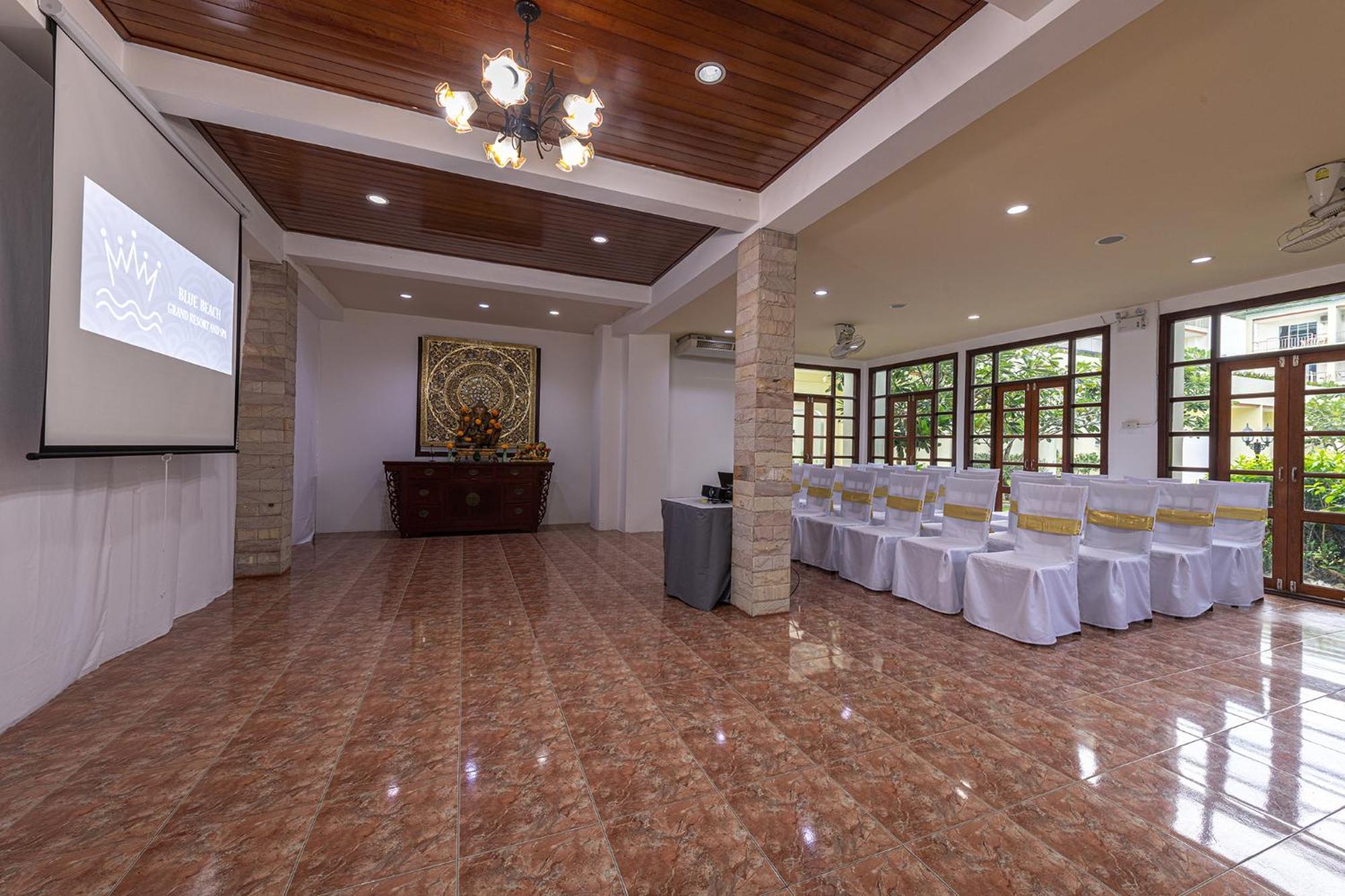 Blue Beach Grand Resort And Spa In Chalong Phuket By Dayuu Ban Saiyuan Esterno foto