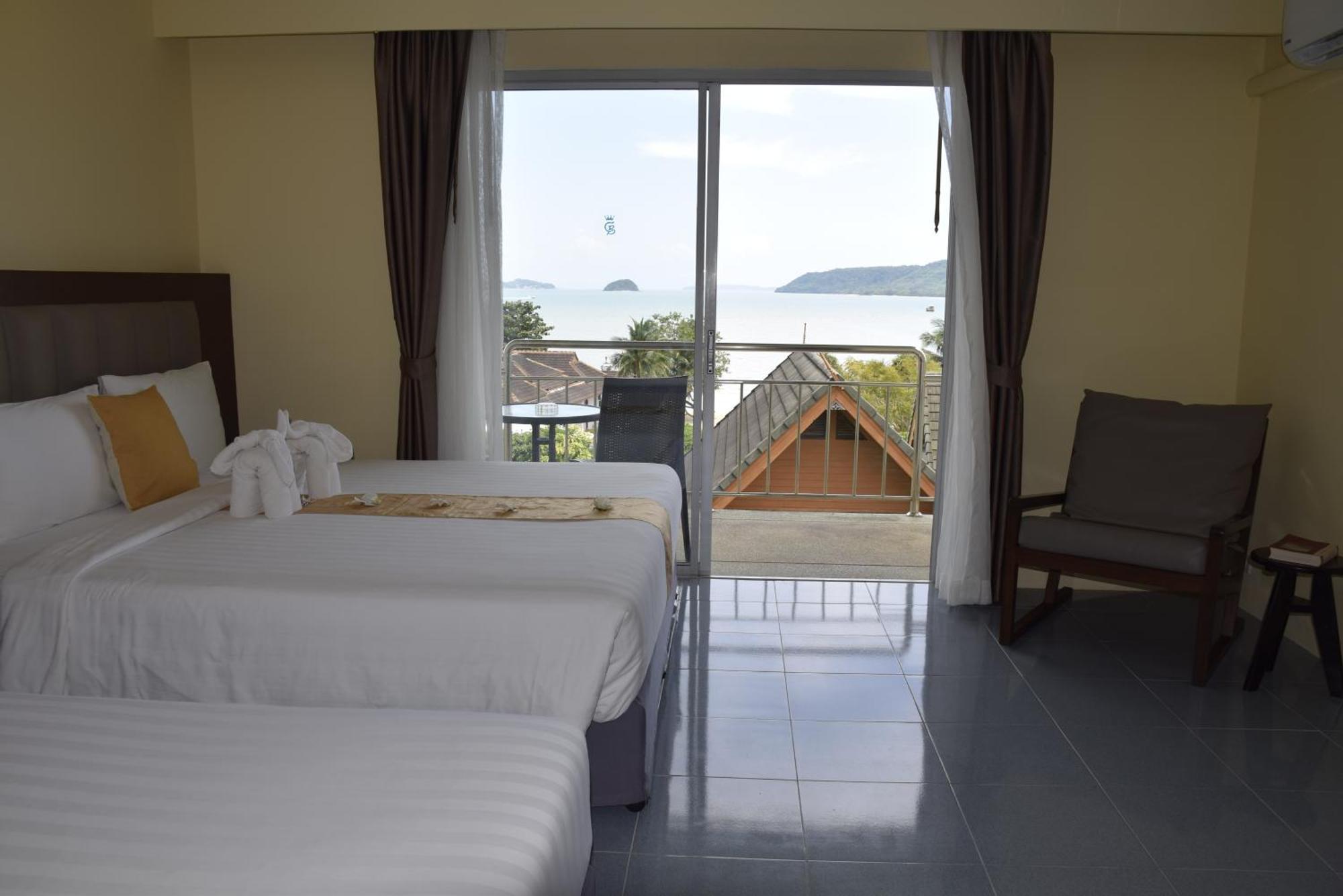 Blue Beach Grand Resort And Spa In Chalong Phuket By Dayuu Ban Saiyuan Esterno foto