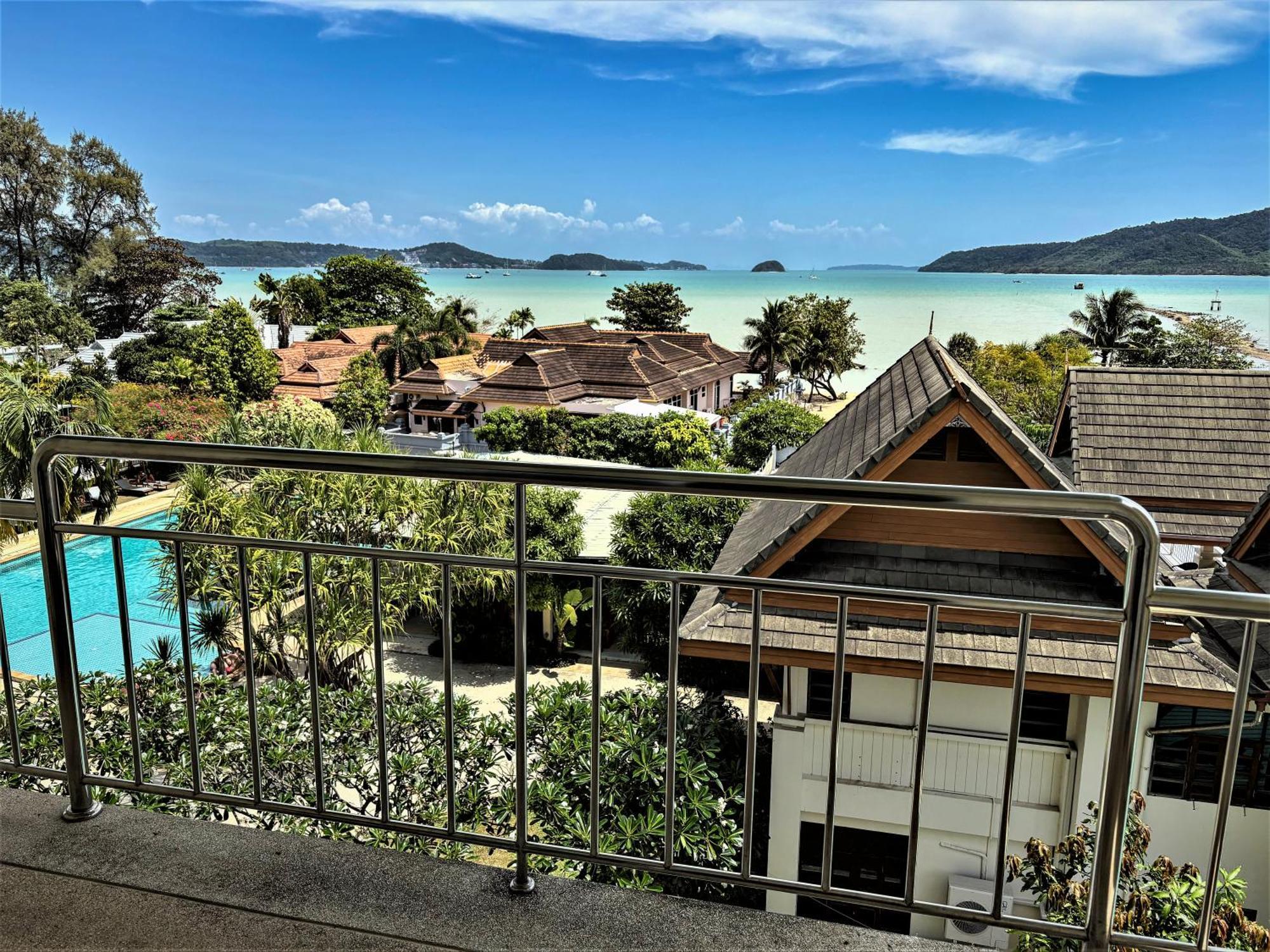 Blue Beach Grand Resort And Spa In Chalong Phuket By Dayuu Ban Saiyuan Esterno foto